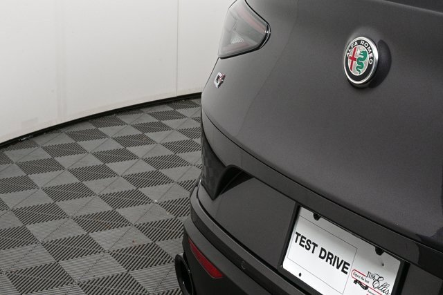 New 2025 Alfa Romeo Stelvio Sprint w/ Convenience Package image 35