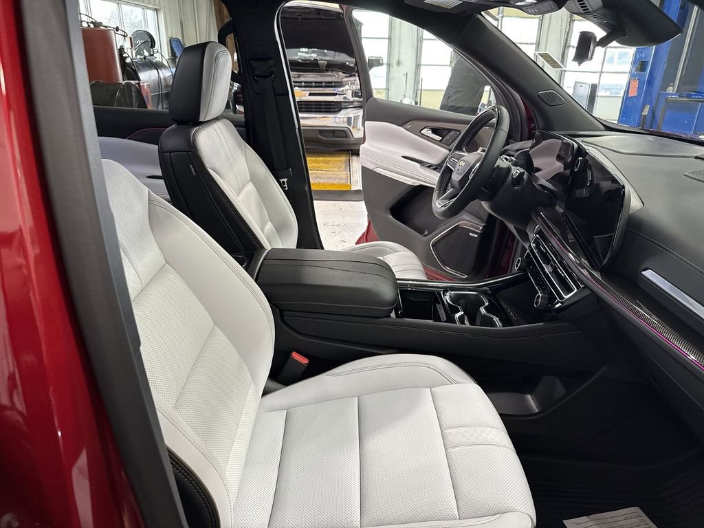 Certified 2026 Chevrolet Traverse High Country w/ LPO, Floor Liner Package image 35