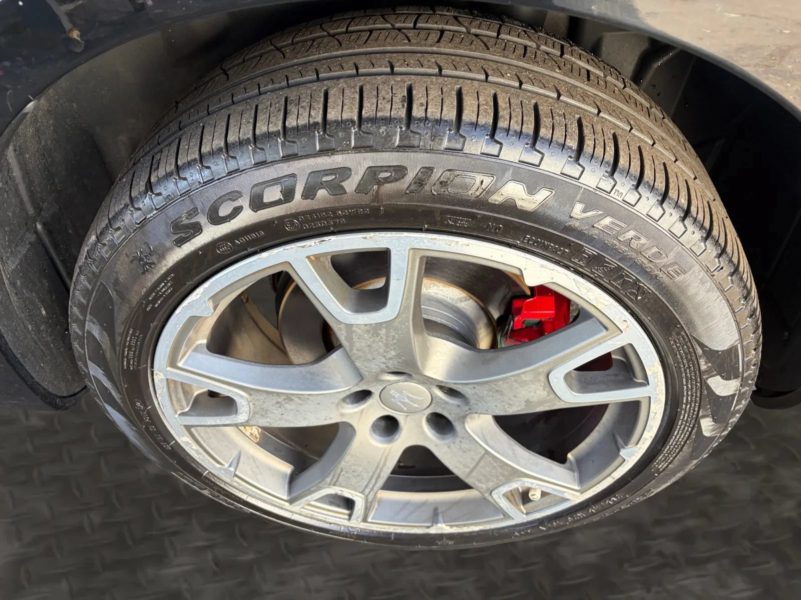 Used 2019 Maserati Levante AWD/4WD image 42