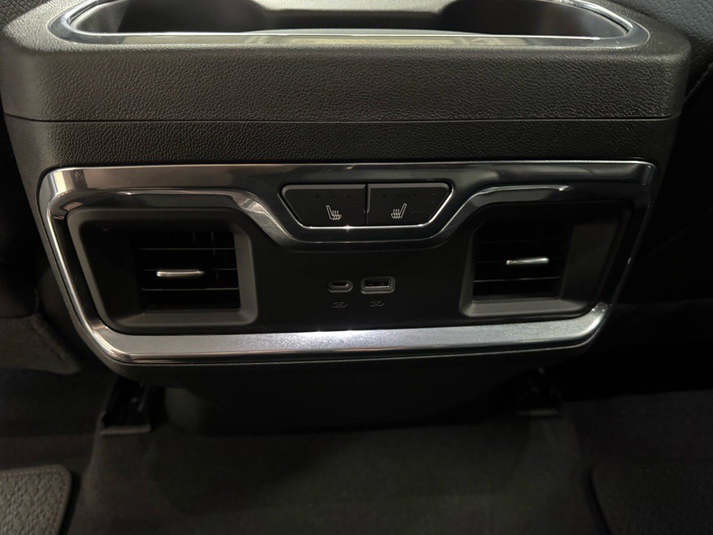 Used 2024 GMC Sierra 1500 Denali image 16