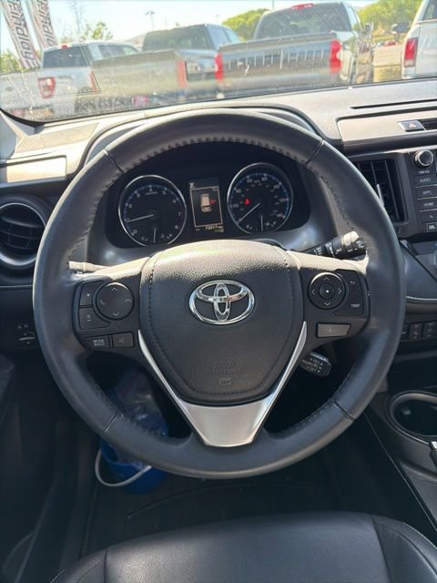 Used 2018 Toyota RAV4 Platinum AWD/4WD image 15