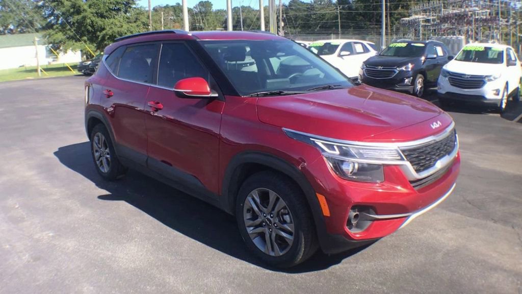 Used 2023 Kia Seltos S FWD image 2