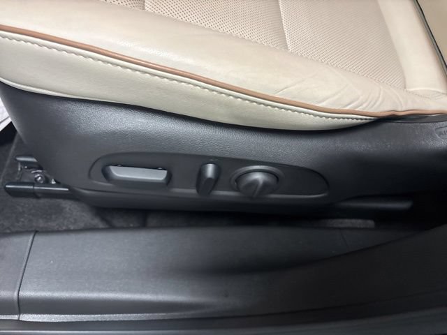 Used 2024 Buick Encore GX Avenir w/ Avenir Technology Package AWD/4WD image 17