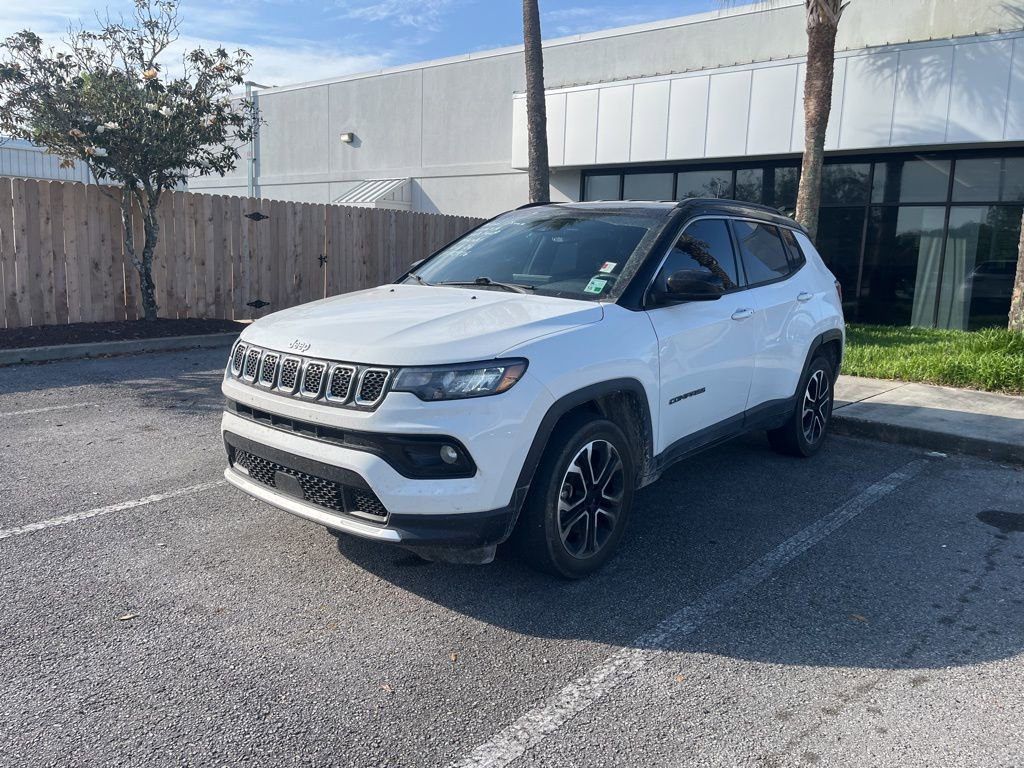 Used 2023 Jeep Compass Limited image 7