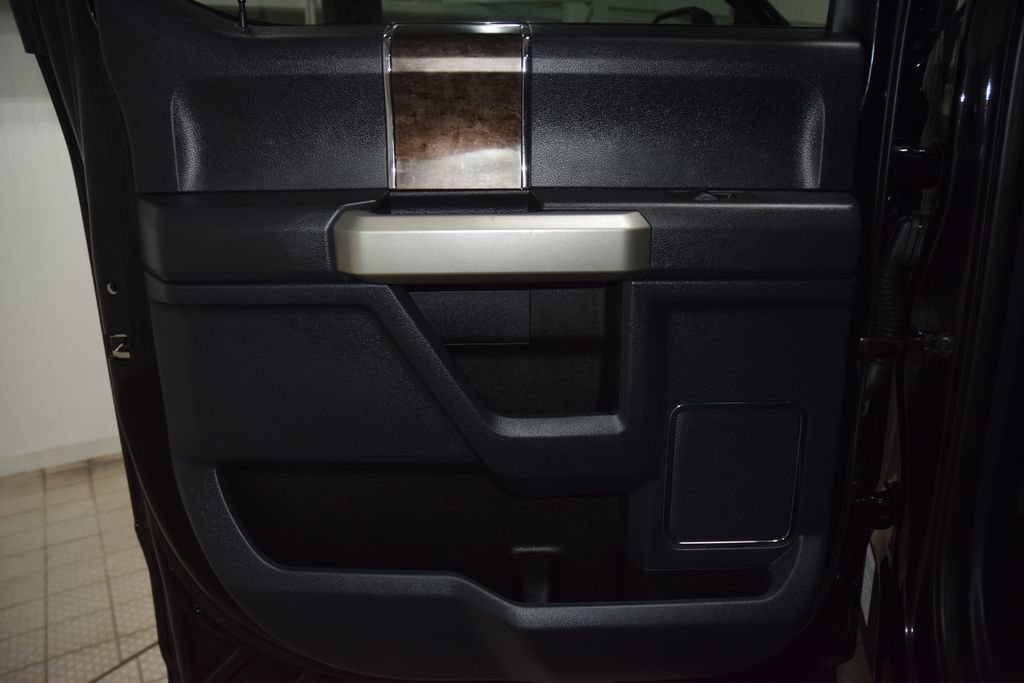 Used 2022 Ford F250 Lariat w/ Black Appearance Package AWD/4WD image 52