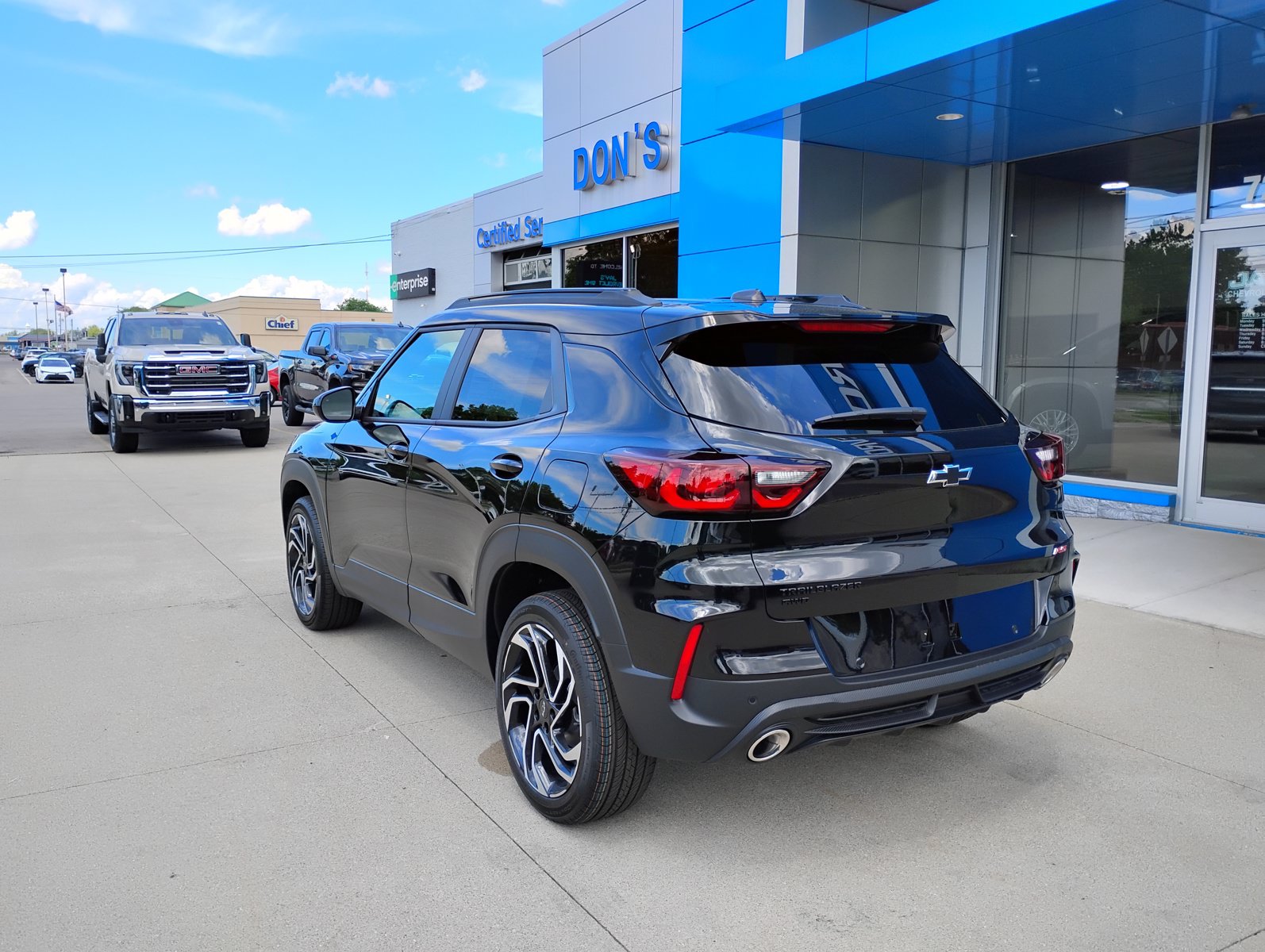 New 2026 Chevrolet TrailBlazer RS w/ Convenience Package AWD/4WD image 9
