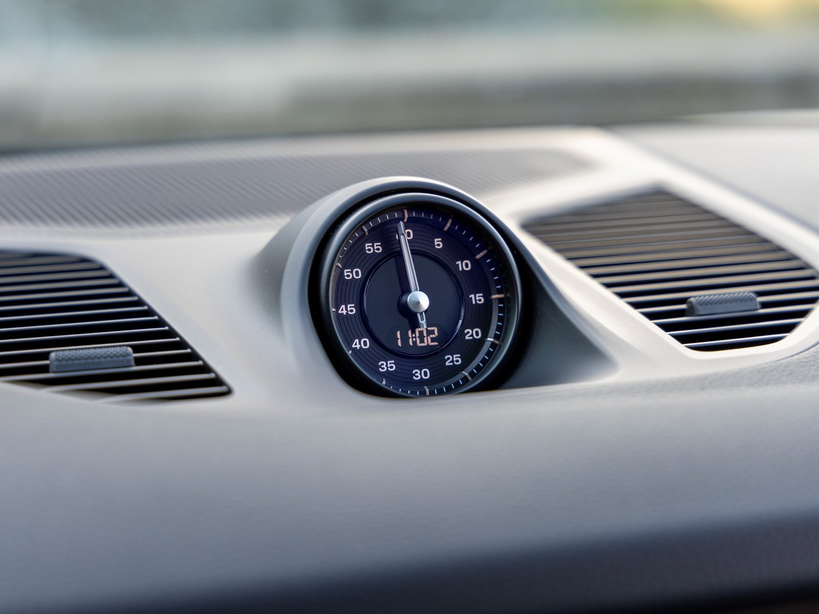 New 2026 Porsche Cayenne Coupe image 34