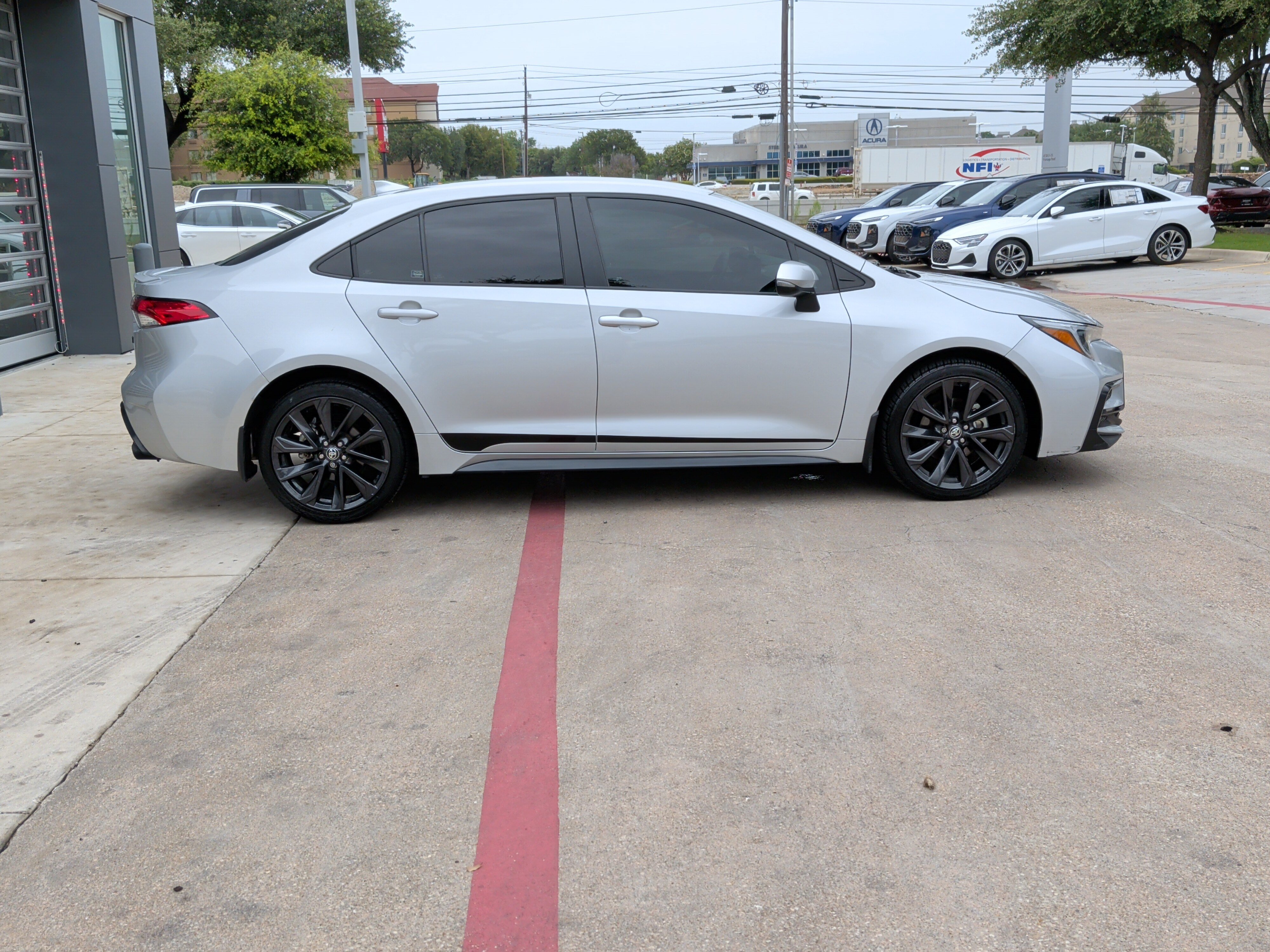 Used 2023 Toyota Corolla SE FWD image 11