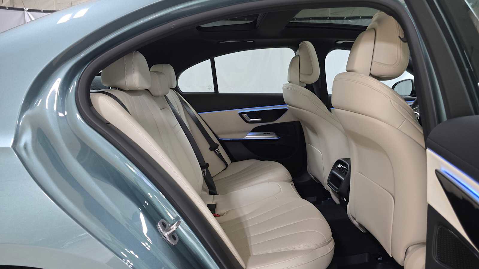New 2026 Mercedes-Benz E 350 4MATIC Sedan image 12