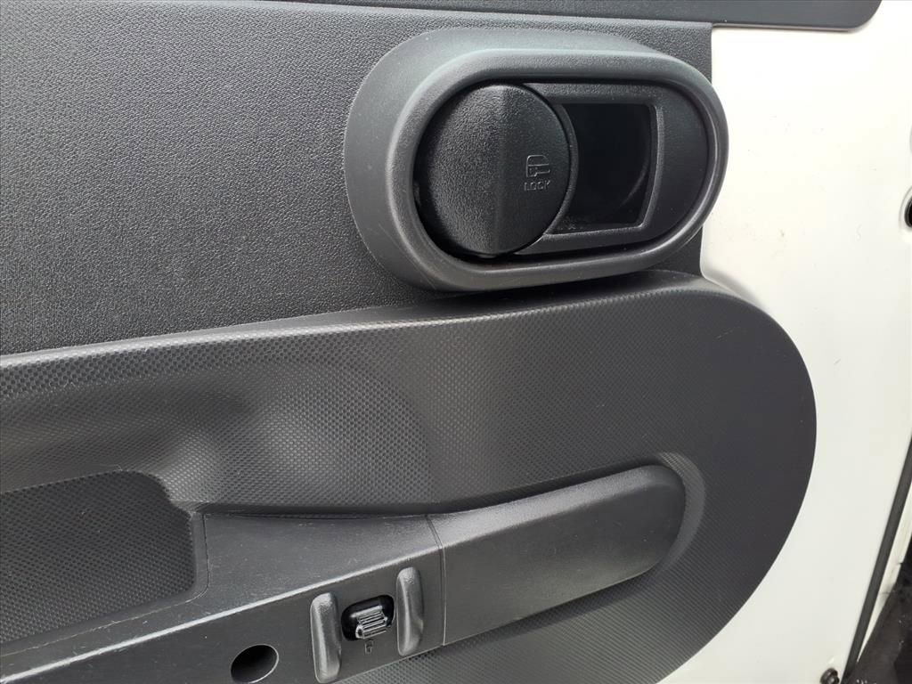 Used 2010 Jeep Wrangler Unlimited Sport image 16