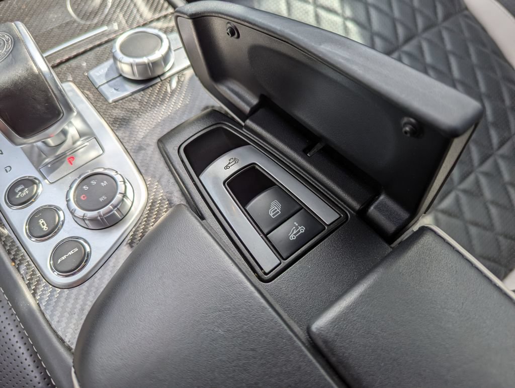 Used 2016 Mercedes-Benz SL 63 AMG image 30