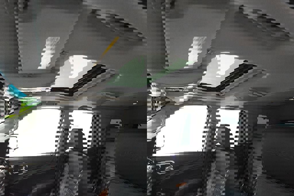 Used 2019 GMC Yukon Denali w/ Denali Ultimate Package image 13