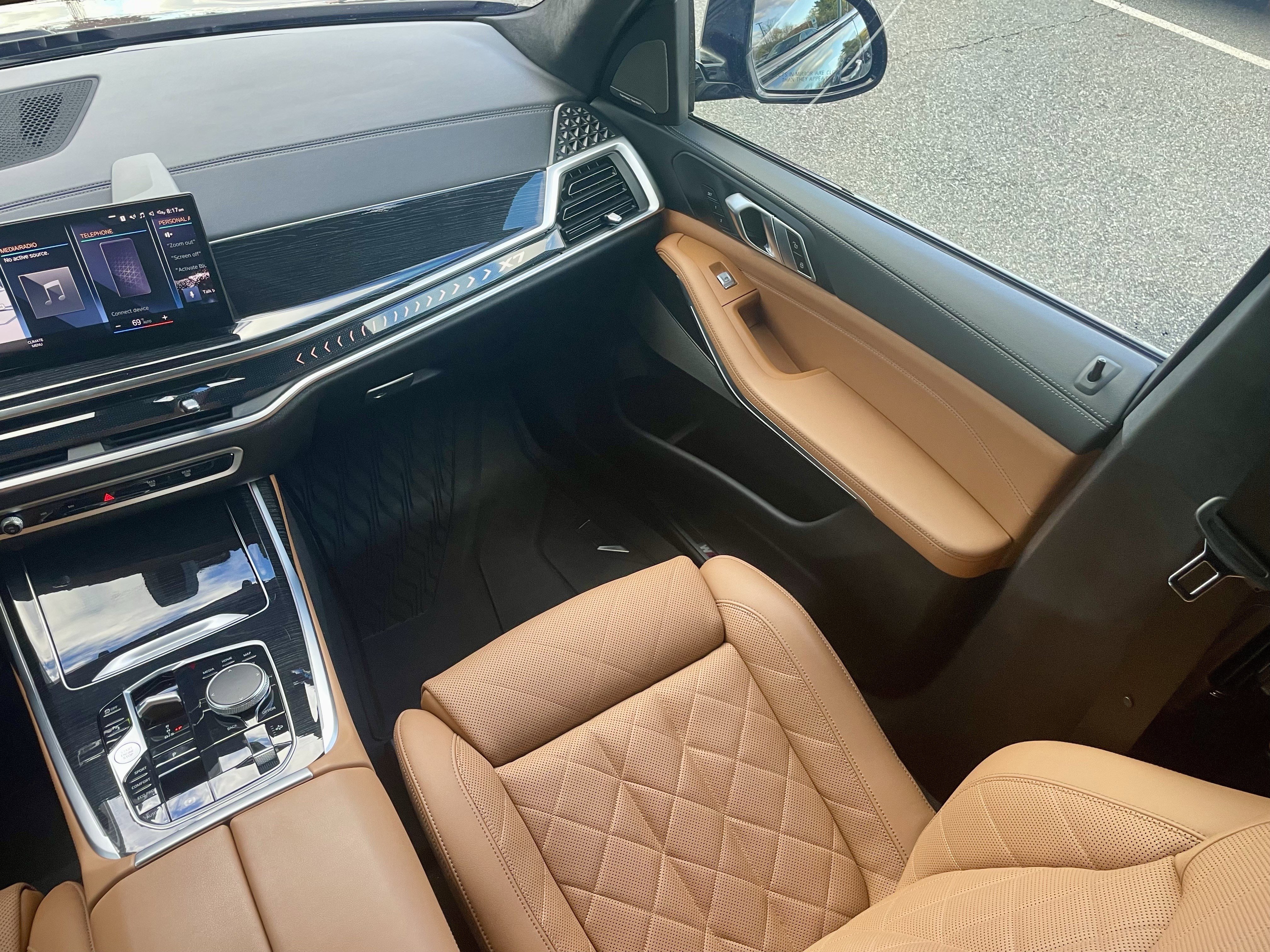 Used 2023 BMW X7 xDrive40i w/ M Sport Package image 18