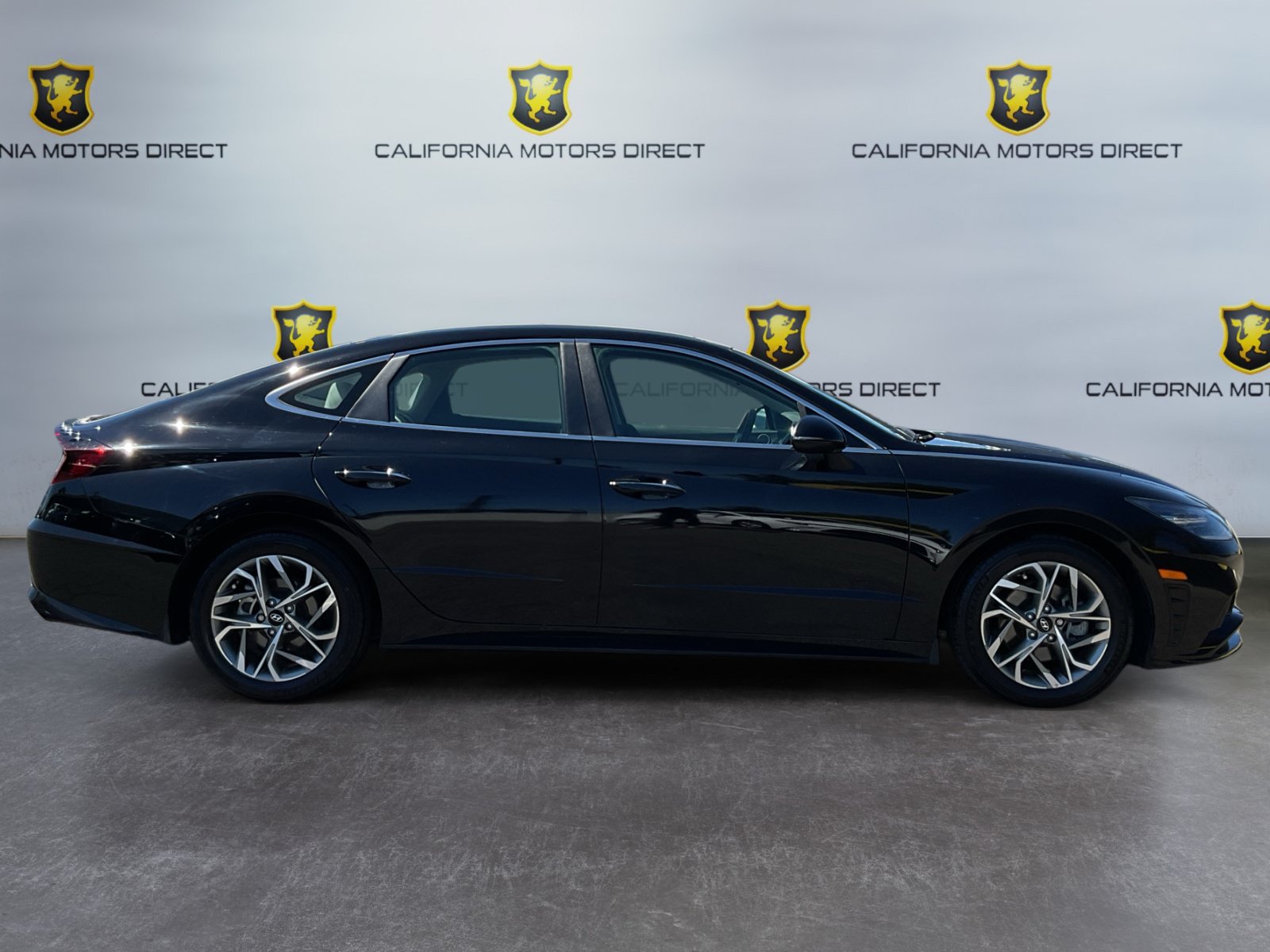 Used 2023 Hyundai Sonata SEL w/ Convenience Package FWD image 4