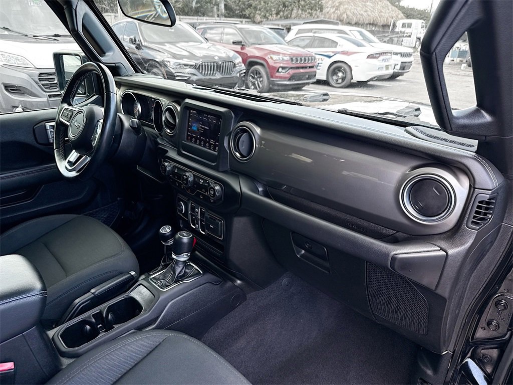 Used 2021 Jeep Wrangler Unlimited Sahara image 33