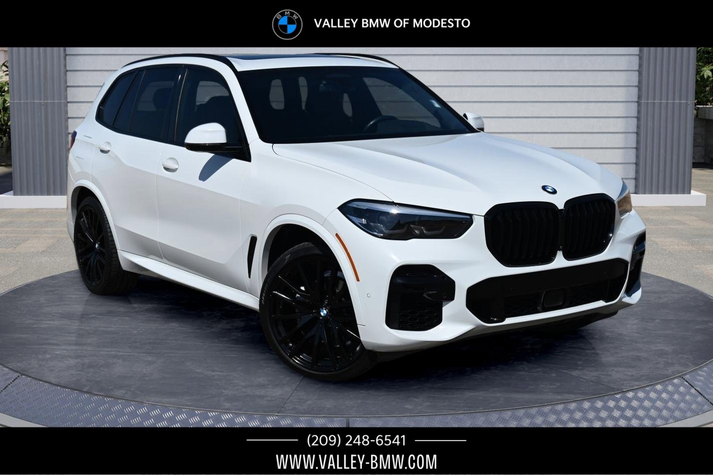Used 2022 BMW X5 xDrive40i w/ M Sport Package