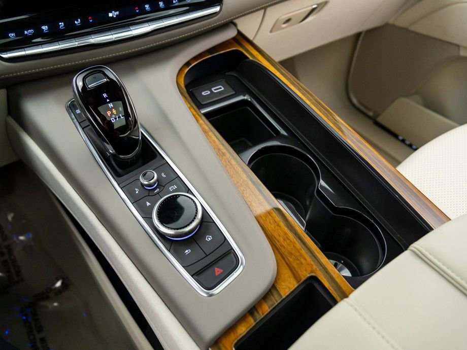 Certified 2024 Cadillac Escalade Sport Platinum w/ LPO, ONYX Package image 33