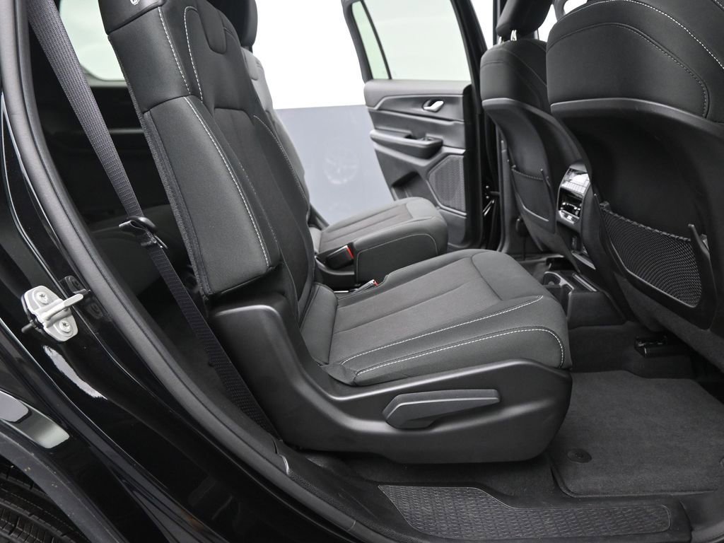 Used 2024 Jeep Grand Cherokee L Laredo w/ Luxury Tech Group I image 16