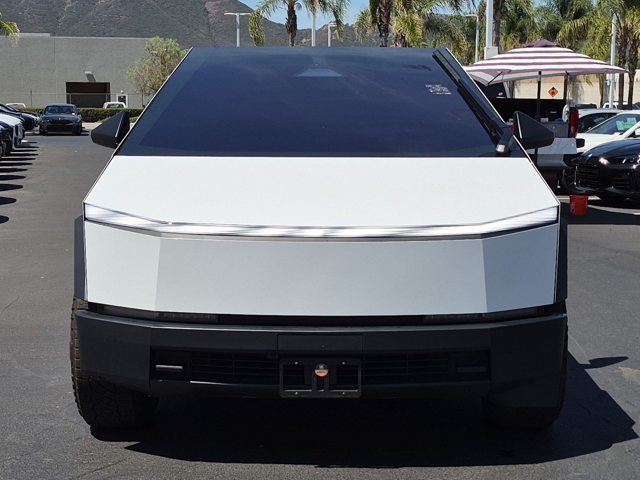 Used 2024 Tesla Cybertruck Cyberbeast AWD/4WD image 3
