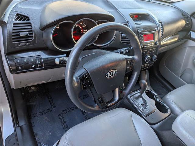 Used 2011 Kia Sorento LX image 10