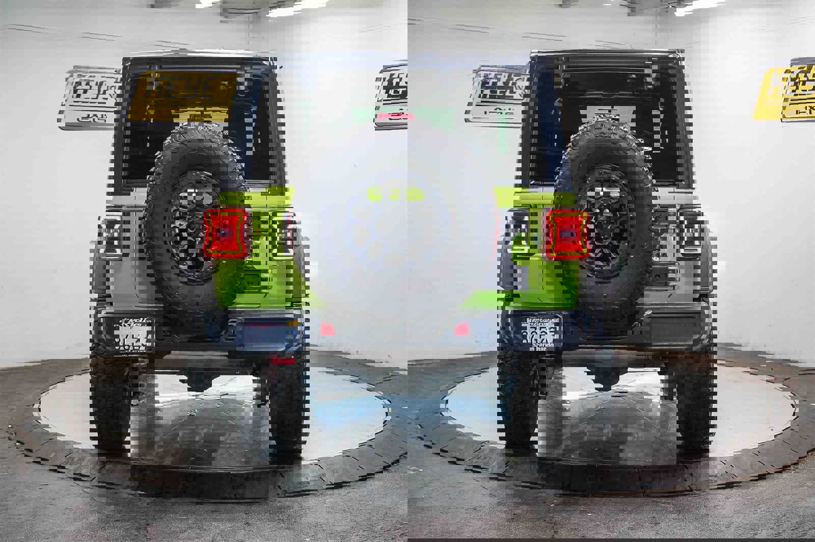 Used 2021 Jeep Wrangler Unlimited Rubicon w/ Xtreme Recon 35" Tire Package image 3