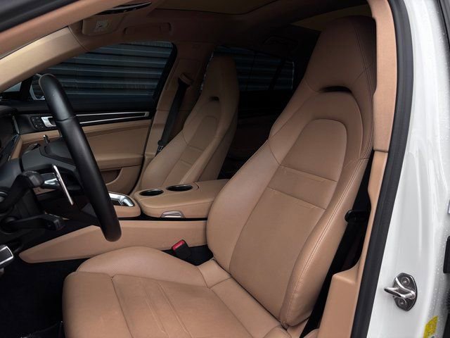 Certified 2023 Porsche Panamera Platinum Edition image 5