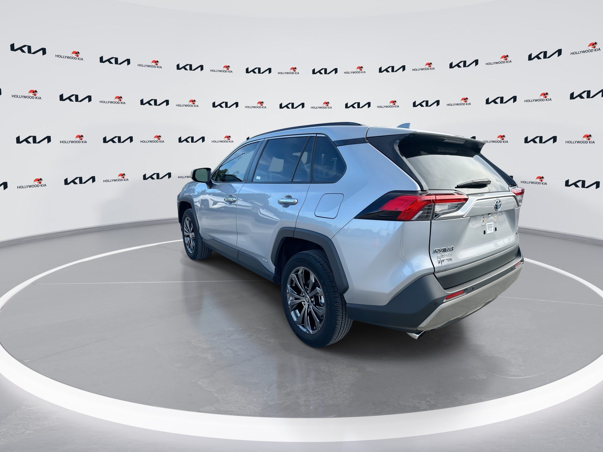 Used 2024 Toyota RAV4 Limited AWD/4WD image 6