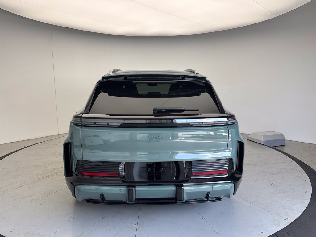 New 2026 Porsche Cayenne Turbo AWD/4WD image 4