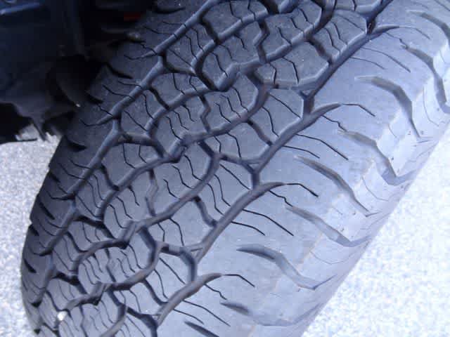 Used 2024 Toyota Tacoma TRD Off-Road AWD/4WD image 34