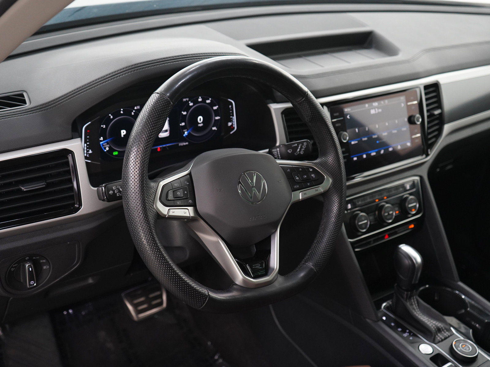 Used 2022 Volkswagen Atlas SEL Premium AWD/4WD image 21