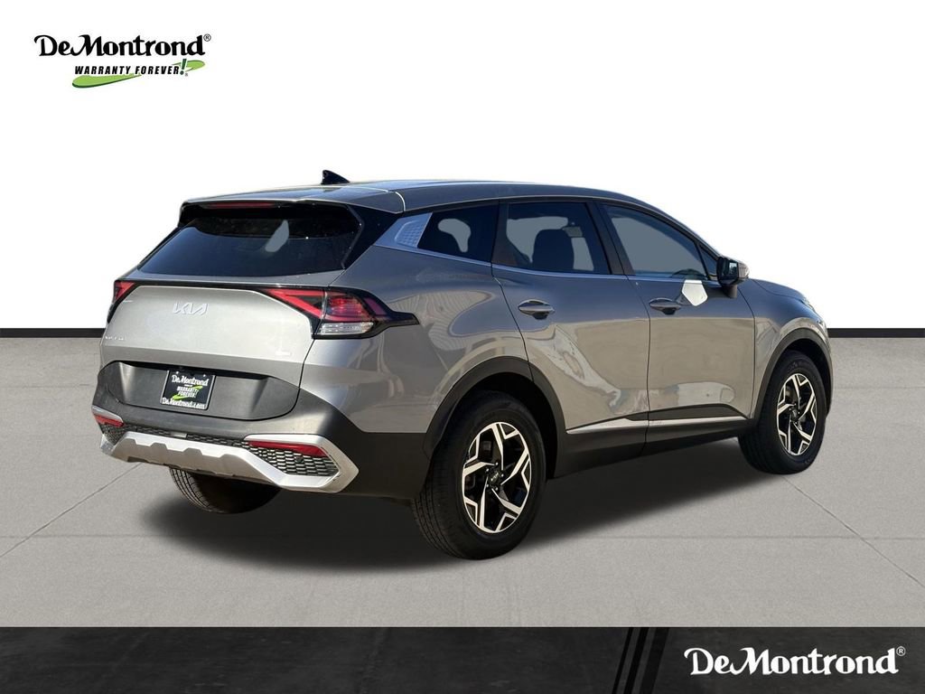 Used 2024 Kia Sportage LX image 5