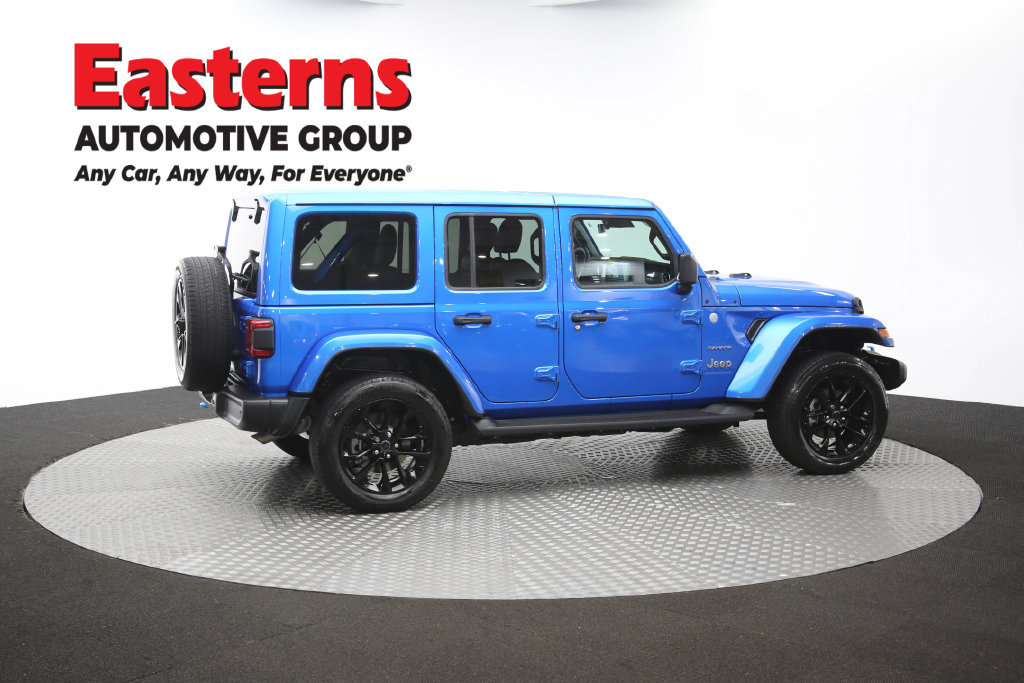 Used 2024 Jeep Wrangler Unlimited Sahara w/ Technology Group AWD/4WD image 45