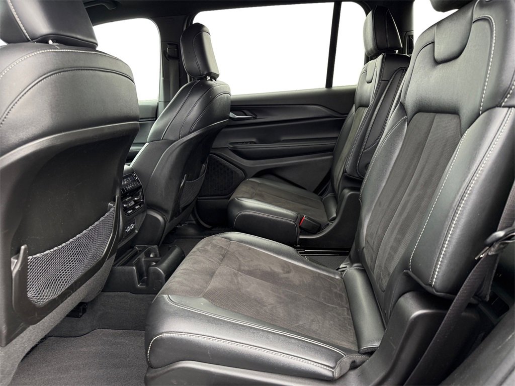 Certified 2023 Jeep Grand Cherokee L Altitude image 15