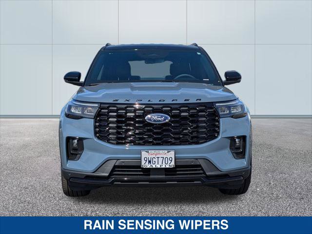 Used 2025 Ford Explorer ST-Line w/ Premium Package image 8