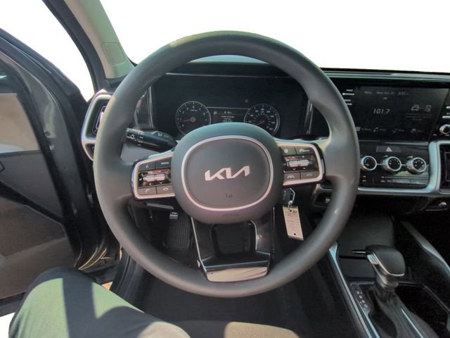 Used 2023 Kia Sorento LX FWD image 18