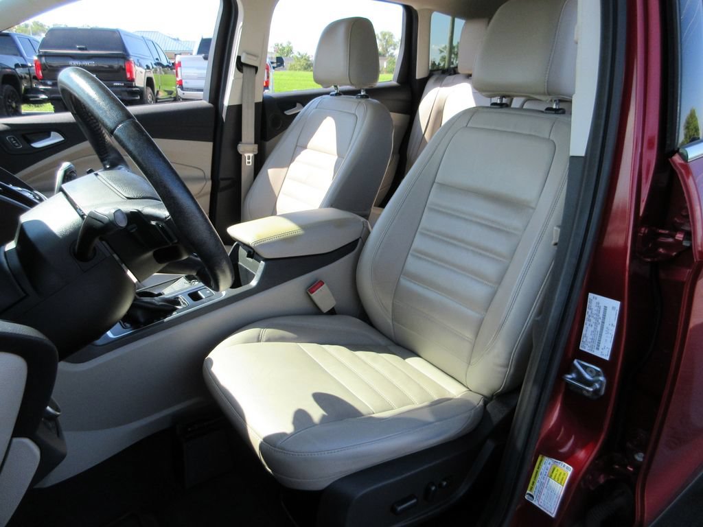 Used 2017 Ford Escape Titanium FWD image 20