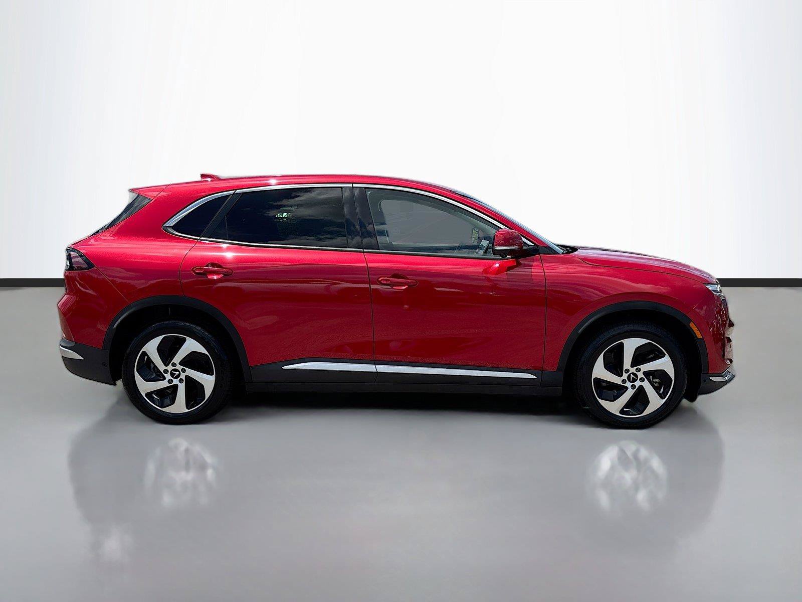 New 2025 VinFast VF 8 Eco AWD/4WD image 8