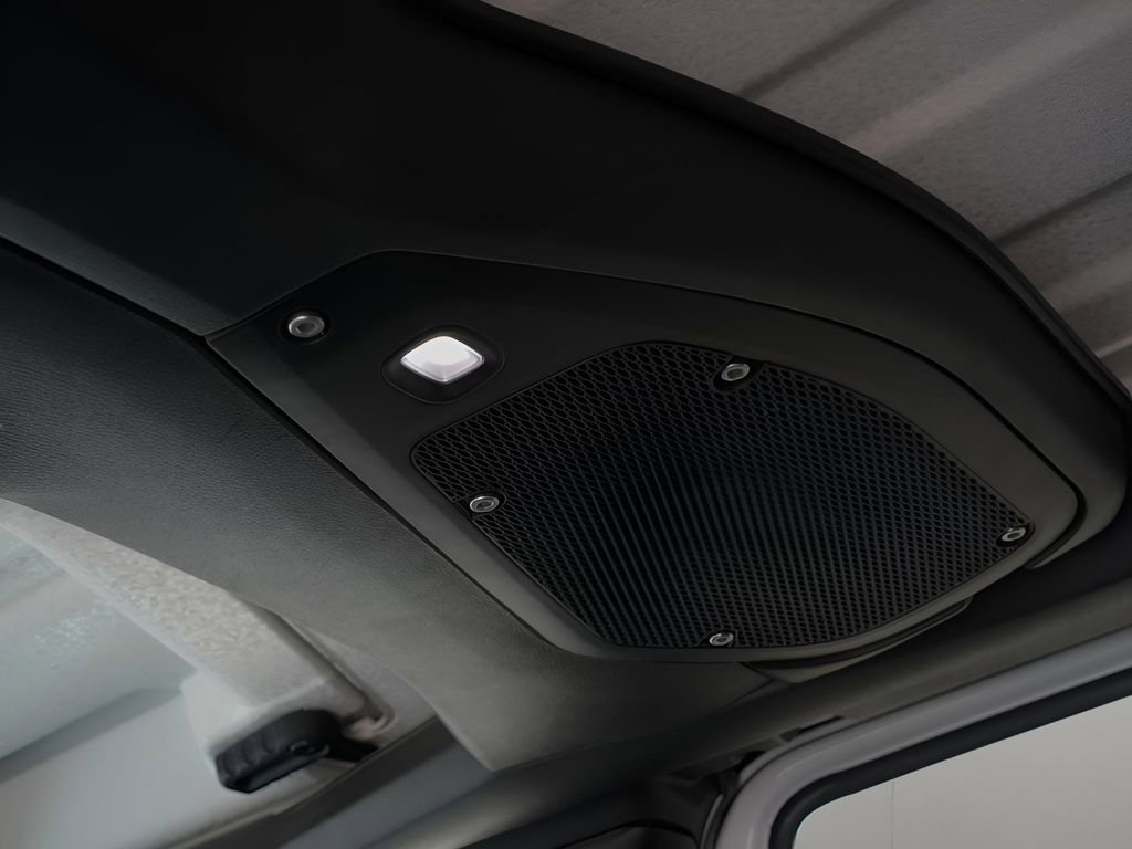 Used 2025 Jeep Wrangler Unlimited Rubicon image 29