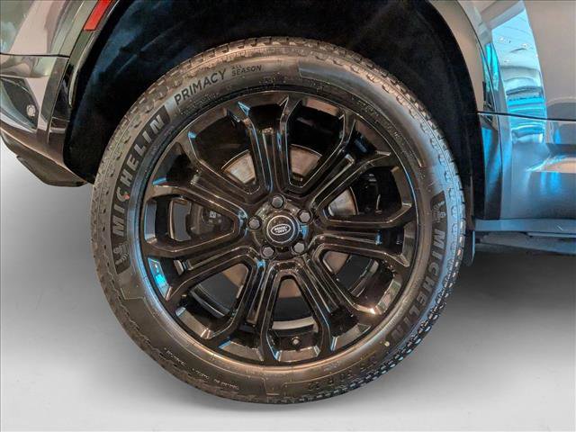 New 2025 Land Rover Defender 110 AWD/4WD image 18