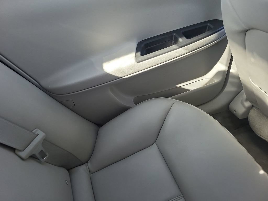Used 2011 Chevrolet Impala LT w/ Luxury Edition Package FWD image 15