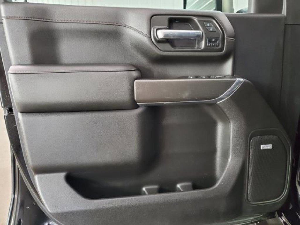 Used 2022 GMC Sierra 2500 AT4 w/ AT4 Premium Plus Package AWD/4WD image 13