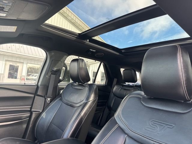 Used 2022 Ford Explorer ST w/ ST Street Pack image 2