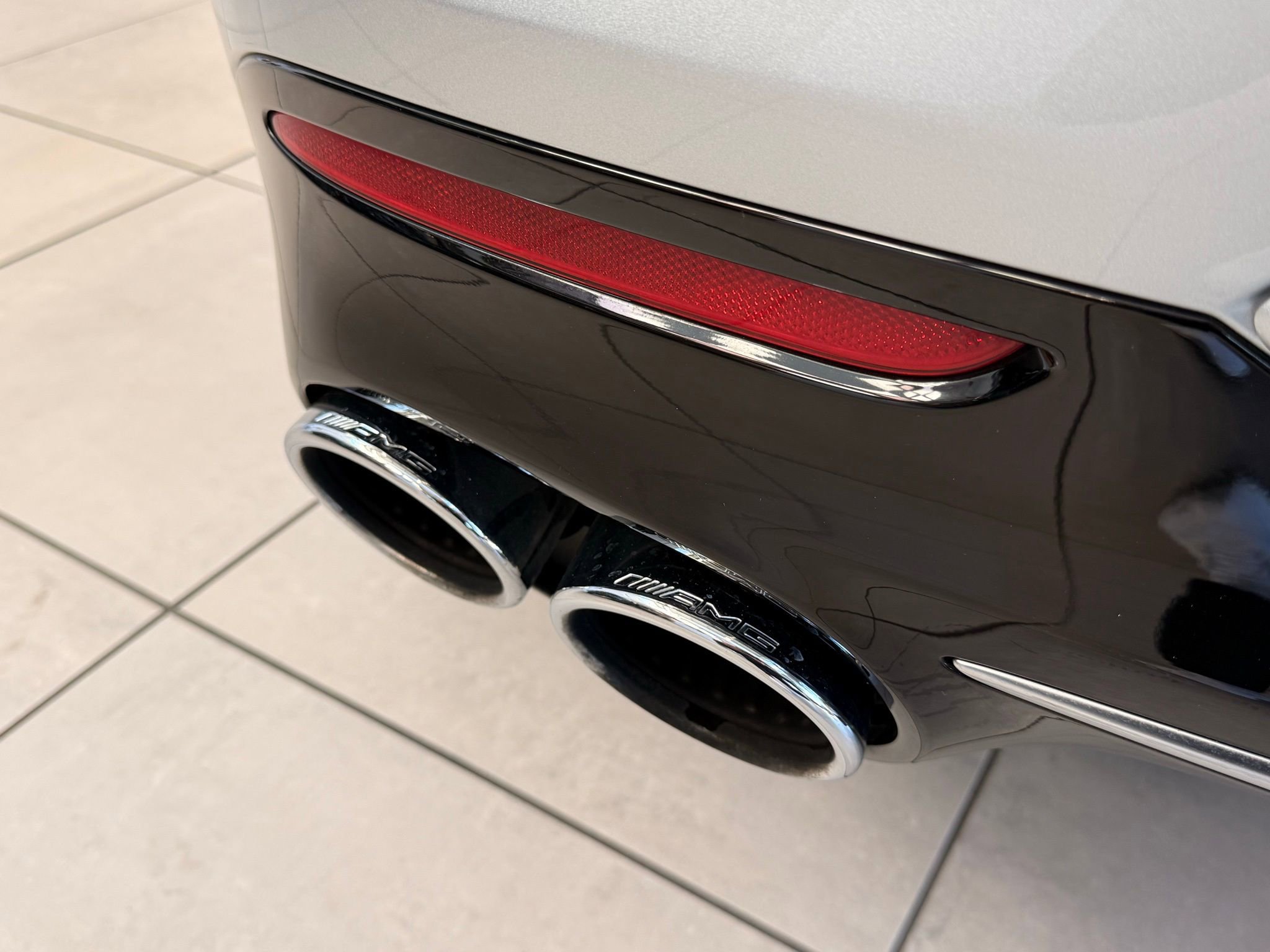 Used 2023 Mercedes-Benz SL 43 AMG w/ Driver Assistance Package image 17