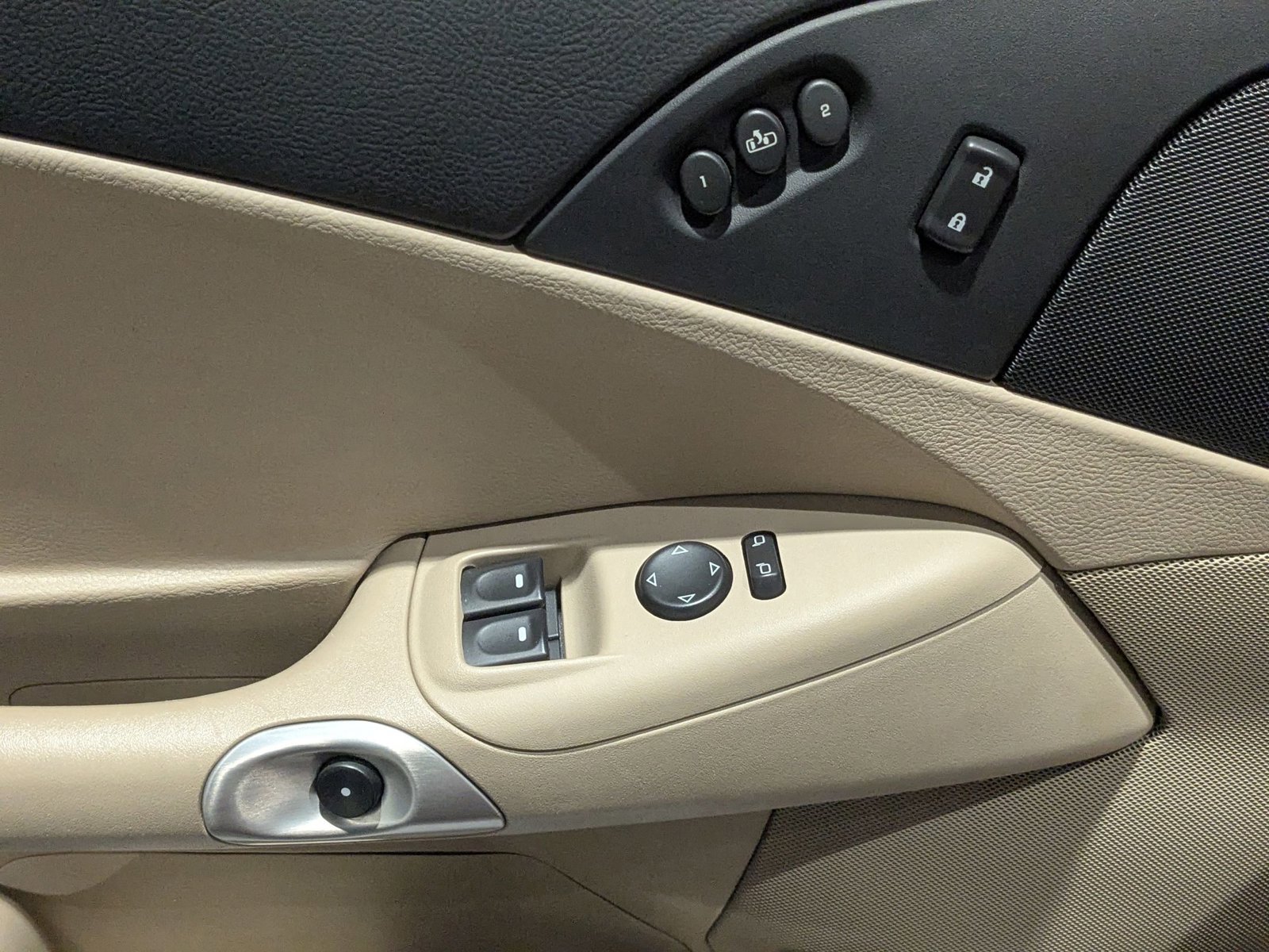 Used 2012 Chevrolet Corvette Grand Sport w/ 3LT Preferred Equipment Group image 12