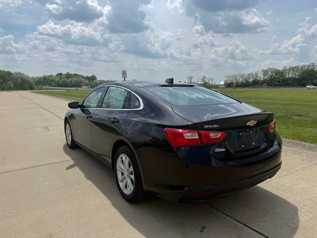 Used 2025 Chevrolet Malibu LT FWD image 7