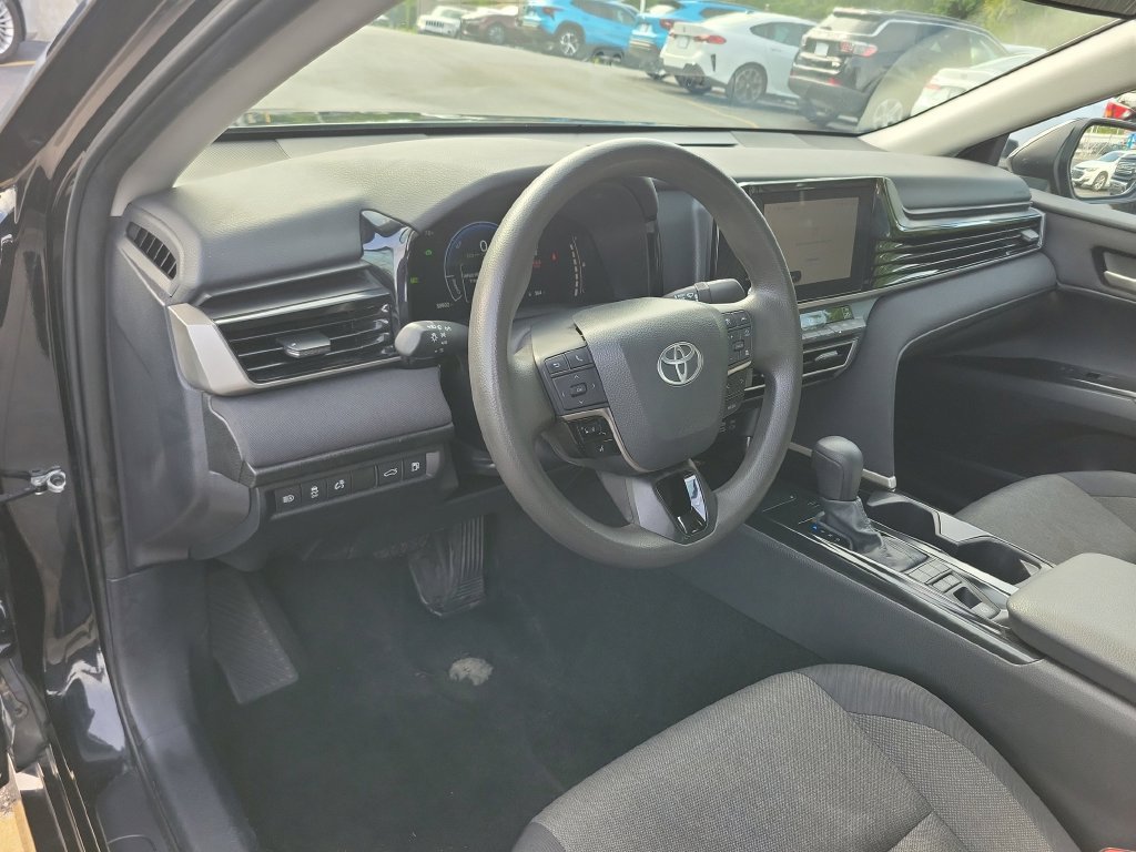 Used 2025 Toyota Camry LE FWD image 21