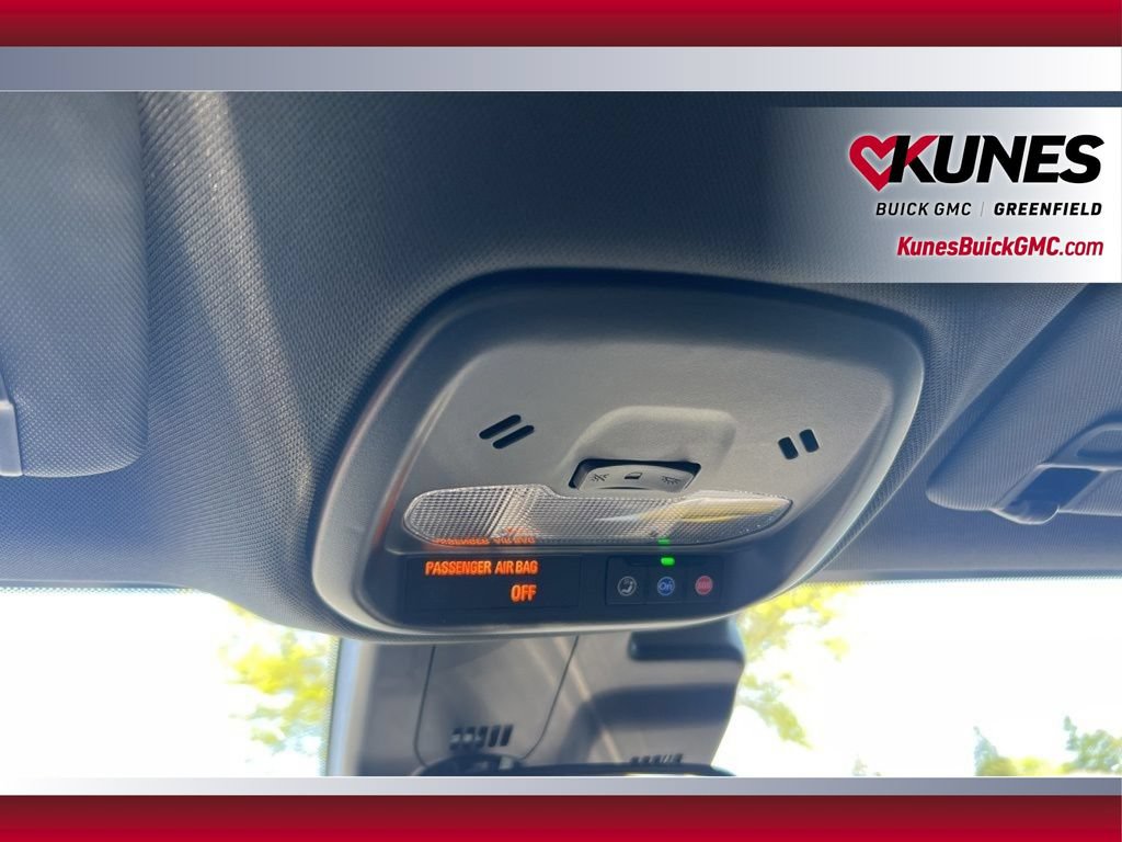 Used 2026 Buick Envista Sport Touring w/ Convenience I Package FWD image 33