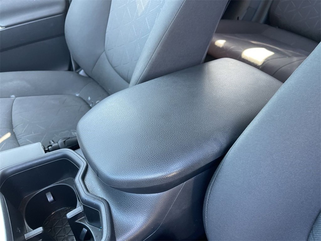 Used 2022 Toyota RAV4 XLE image 20