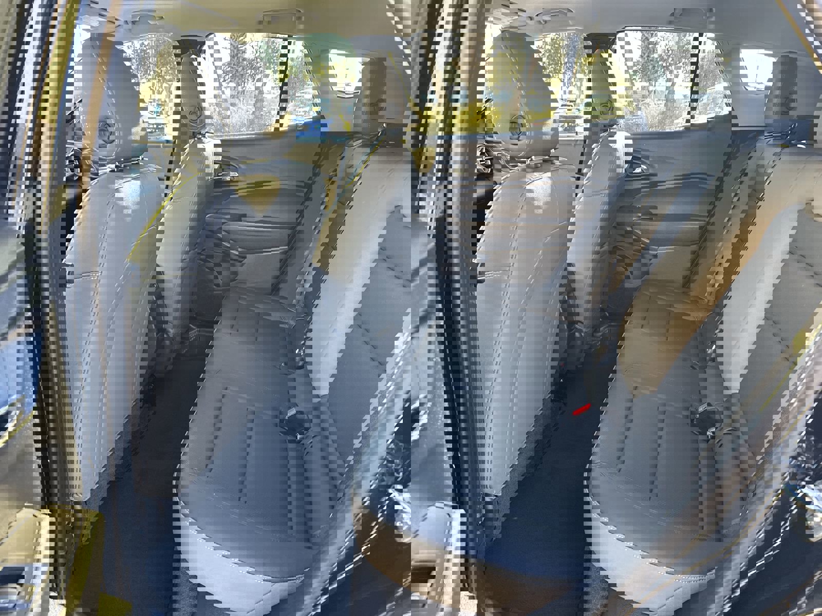 Certified 2025 Chevrolet Trax ACTIV w/ Sunroof Package image 31