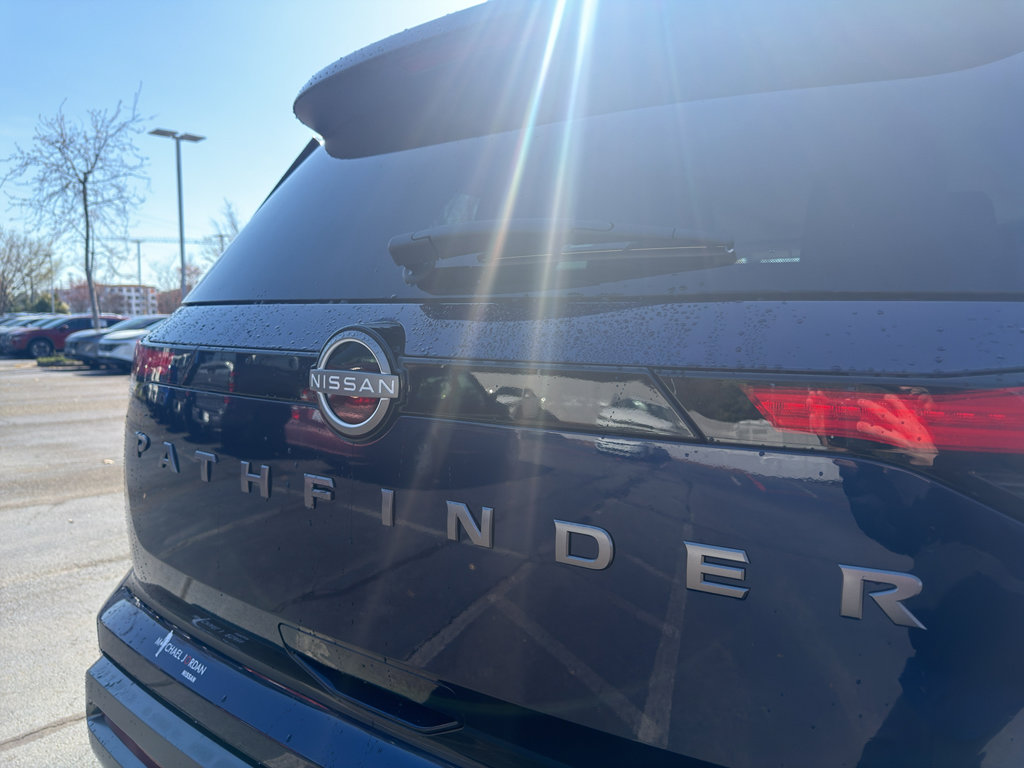 New 2026 Nissan Pathfinder Platinum image 13